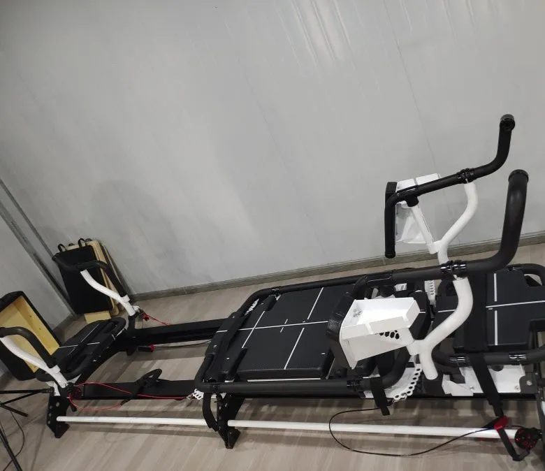 Голяма мултифункционална машина за пилатес Reformer