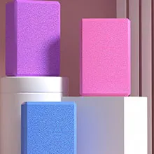 Персонализирани горещи релефни йога тухли с подобрена устойчивост на износване, устойчивост на натиск и индекс против приплъзване. Избор на довършителни работи: гланц, мат, AQ, точково UV, UV и холографско покритие, щамповане, вдлъбнато релефно означение, горещо щамповане.