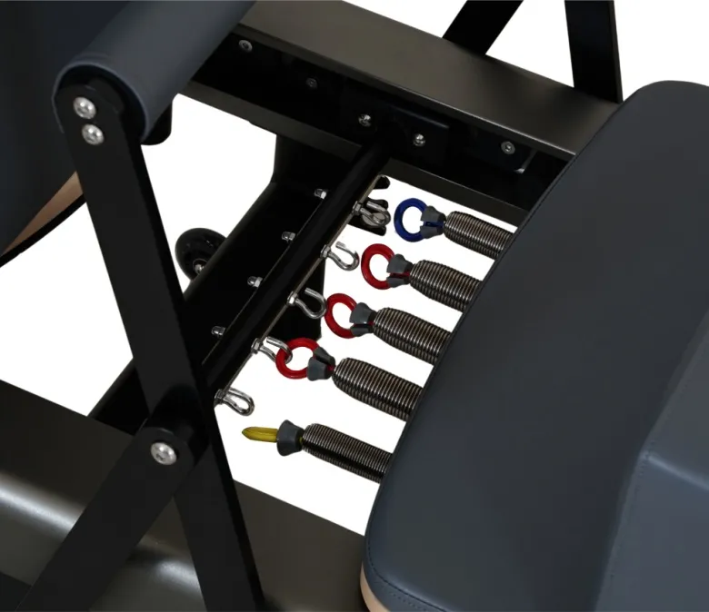 Реформиращо легло за пилатес от анодизиран алуминий в цвят Gunmetal Grey