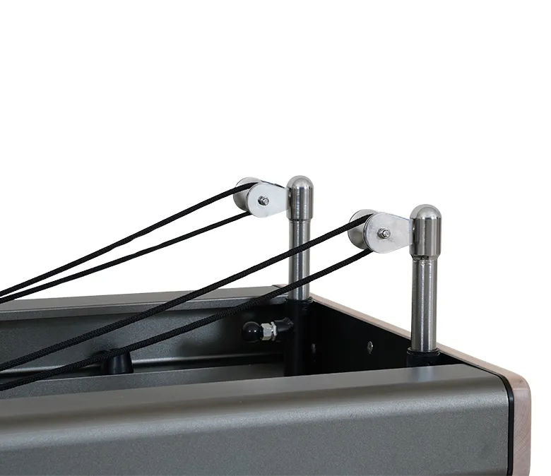 Реформиращо легло за пилатес от анодизиран алуминий в цвят Gunmetal Grey