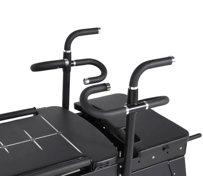 Уред за пилатес Reformer с въртящи се дръжки