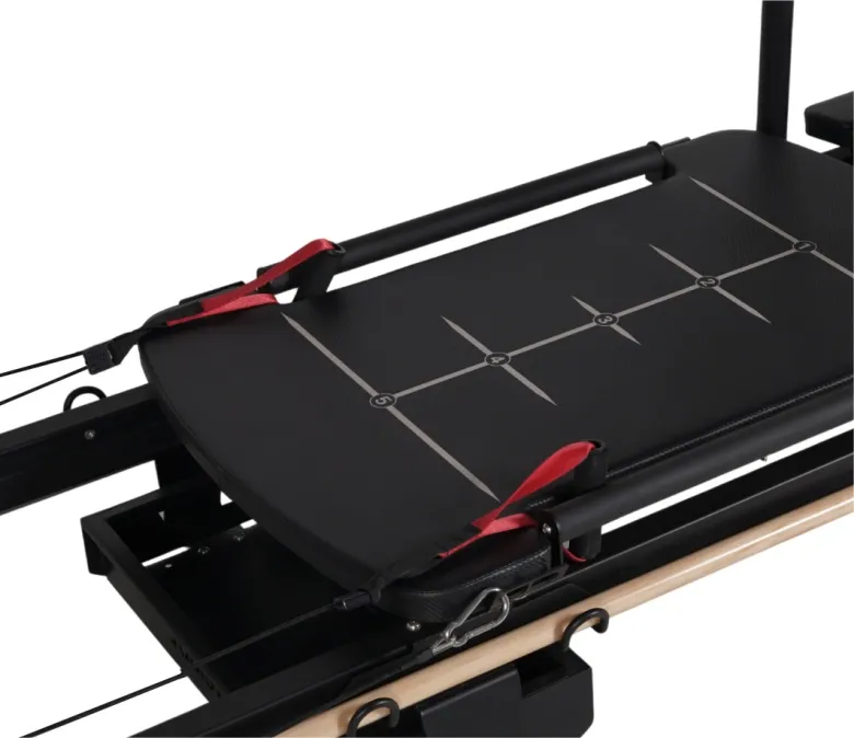 Уред за пилатес Reformer с въртящи се дръжки