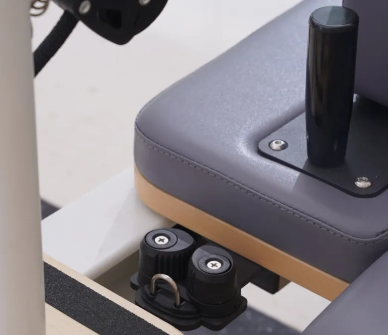 Studio Reformer за пилатес от алуминиева сплав с кула