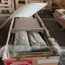 Предлагаме шперплат и картонени опаковки, предлагаме и палети. Опаковането и доставката могат да бъдат съобразени с вашите специфични нужди.